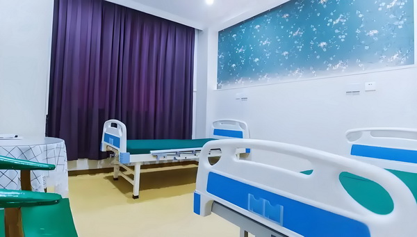 深圳入户条件 大专_E句话 | 董璇“新婚即分居”？ E句话  提出送邹某主动熊某