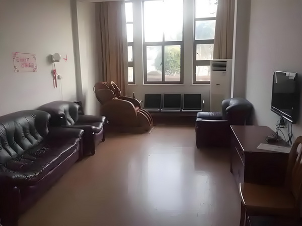 深圳2025落户_杨幂在首映礼上的一个举动，让赵丽颖再成为焦点 