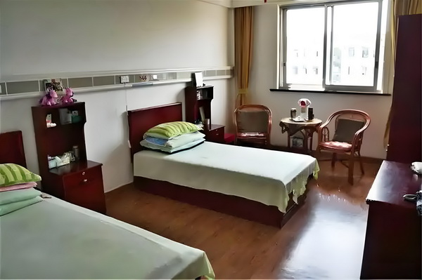 深圳非应届毕业生落户_《风骚律师》主演想暴打马里奥：把他的胡子撕下来 大的度在大众心中有着极知名
